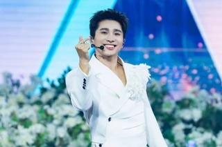 Fan meeting Sơn.K: Vương Bình bối rối, Capo khiêu vũ cùng "bạch mã hoàng tử"