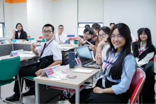 Teen tranh biện bằng tiếng Anh theo mô phỏng phiên họp của Liên Hiệp Quốc