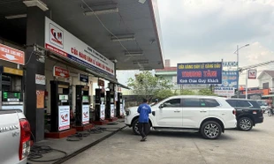 TPHCM xử lý nghiêm cửa hàng xăng dầu ‘găm hàng, bán nhỏ giọt’
