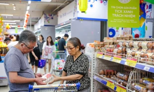 Giá xăng leo thang, doanh nghiệp tung ưu đãi 'chia lửa' với người tiêu dùng