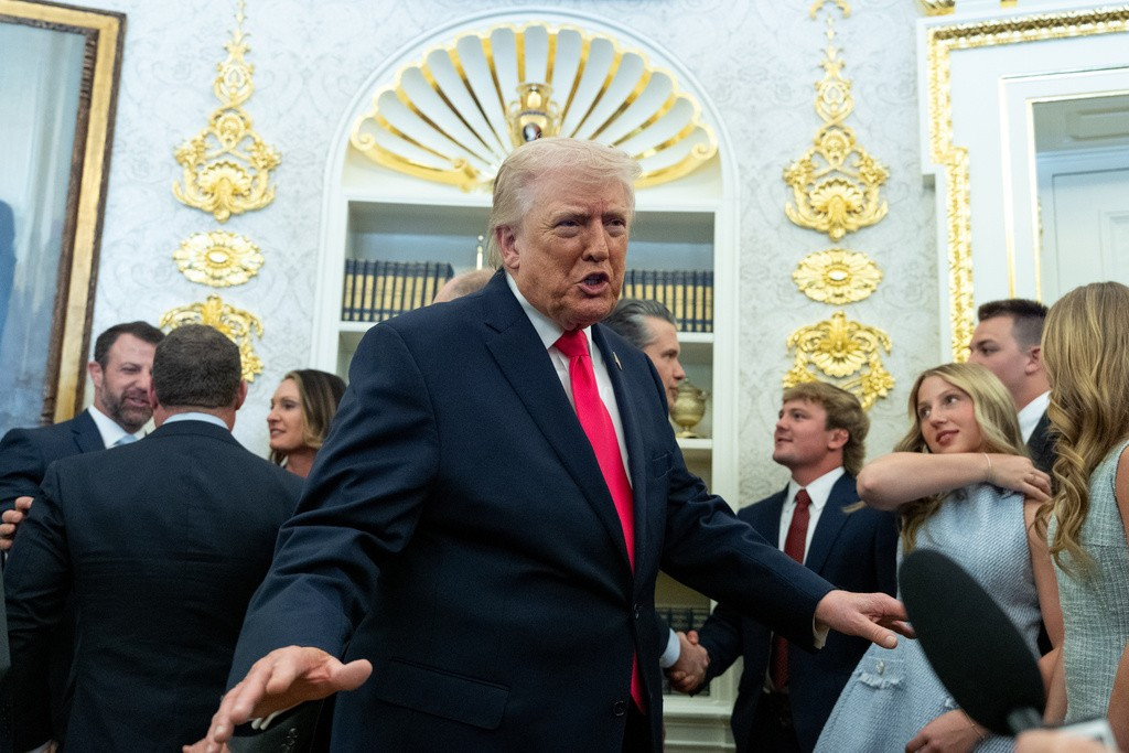 Tổng thống Mỹ Trump cảnh báo Iran nghiêm túc trước khi quá muộn, Trung Quốc nhìn thấy 'tia hy vọng' | Báo điện tử Tiền Phong