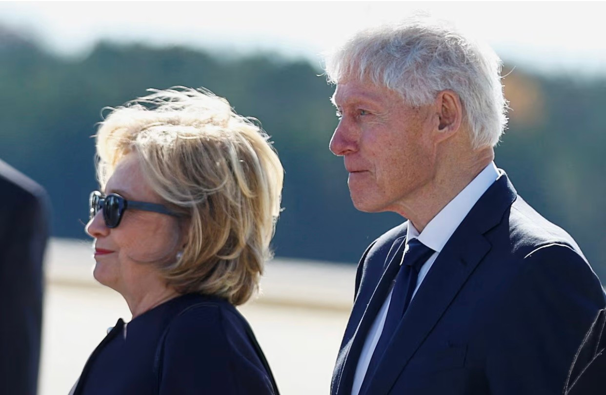Vợ chồng cựu Tổng thống Clinton từ chối điều trần vì tỷ phú ấu dâm Epstein | Báo điện tử Tiền Phong