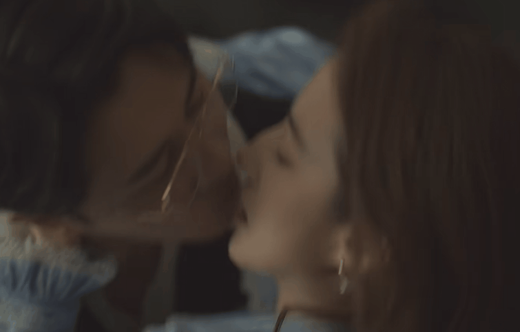 Hoàng Diệc Mai quá thành thục, vồn vã trong tình yêu.