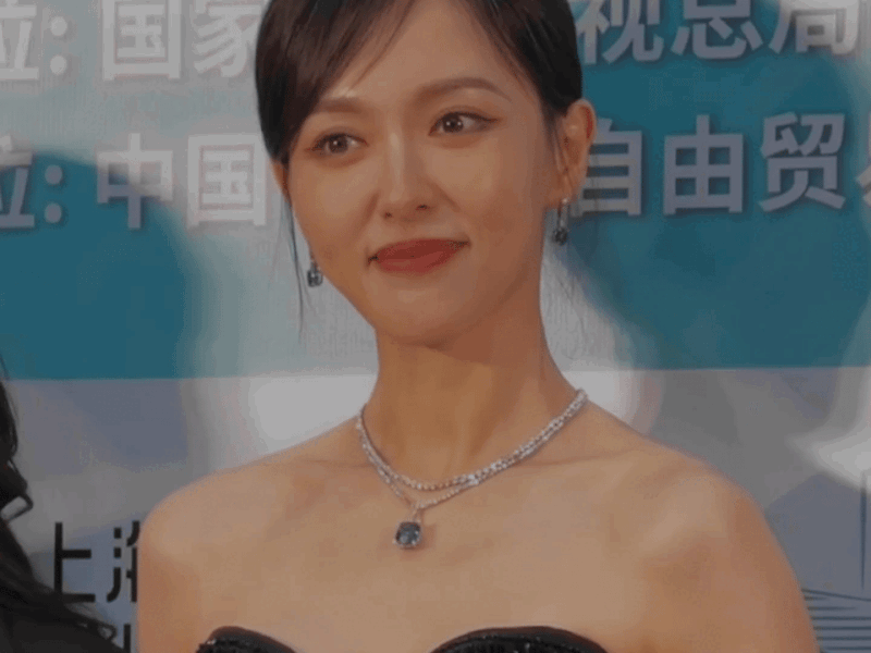 Đường Yên khóc vì hụt giải thưởng lớn.