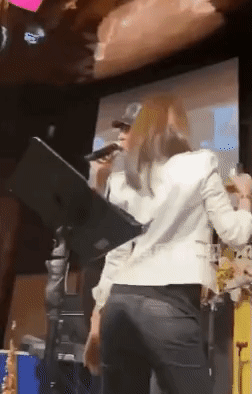 Hoắc Kiến Hoa xấu hổ trước sự bạo dạn của Lâm Tâm Như.