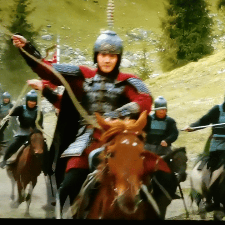 Trong phân cảnh này, gương mặt của Trịnh Nghiệp Thành khá rõ.