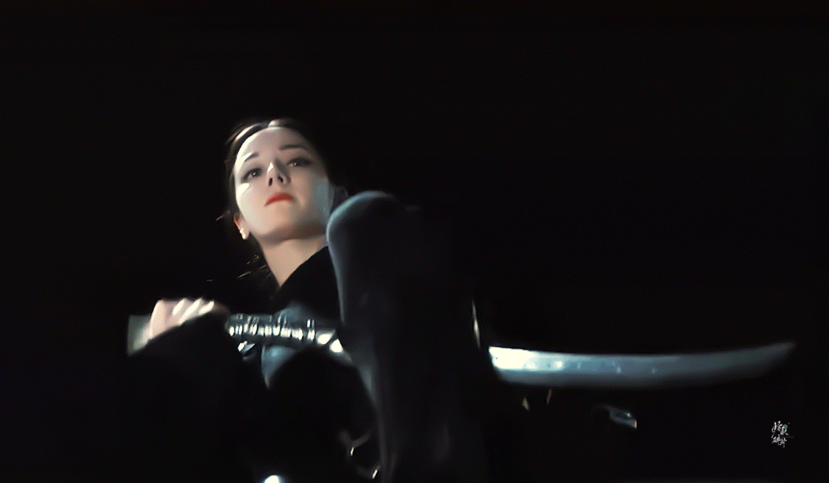 Địch Lệ Nhiệt Ba được khen mạnh mẽ, nóng bỏng trong vai Nhiếp Cửu La.