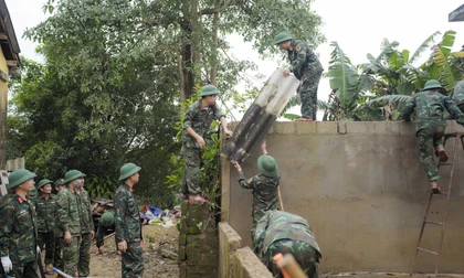 Huế ra quân ‘Chiến dịch Quang Trung’, giúp dân sớm có nhà mới đón Tết