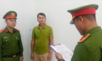 Bực tức vì bạn nhậu bị trêu, người đàn ông vác dao chém người trọng thương