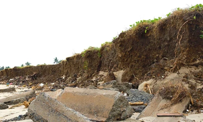 Nguy cơ ‘xóa sổ’ bãi biển đẹp bậc nhất Quảng Ngãi