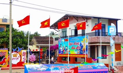 Sắc cờ đỏ thắm trên xã đảo Tam Hải trước thềm năm mới