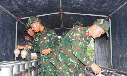 Cận cảnh trận địa pháo hoa trước giờ khai hoả ở thành phố Huế