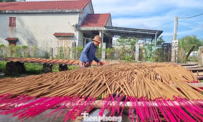 Cận Tết, làng hương trăm năm tuổi ở Đà Nẵng làm không ngơi tay