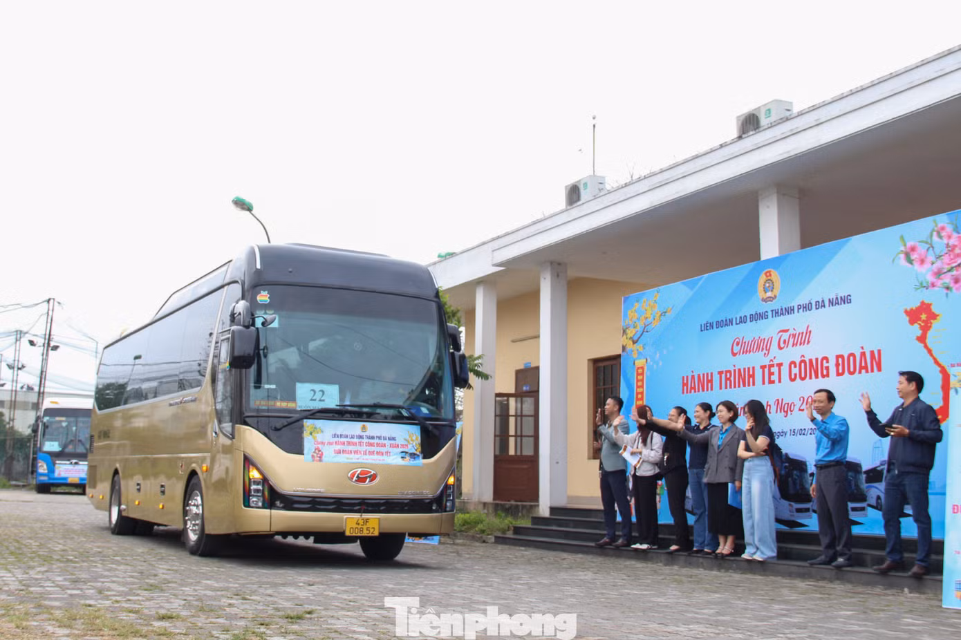 tp-chuyen-xe-cong-doan-23.jpg