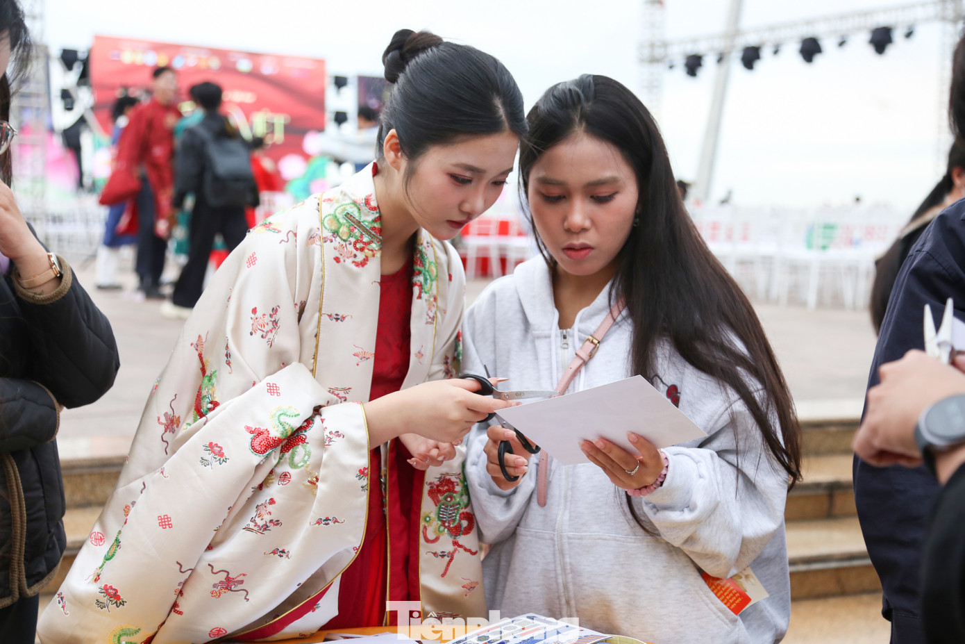 tp-da-nang-dieu-hanh-ao-dai-13.jpg
