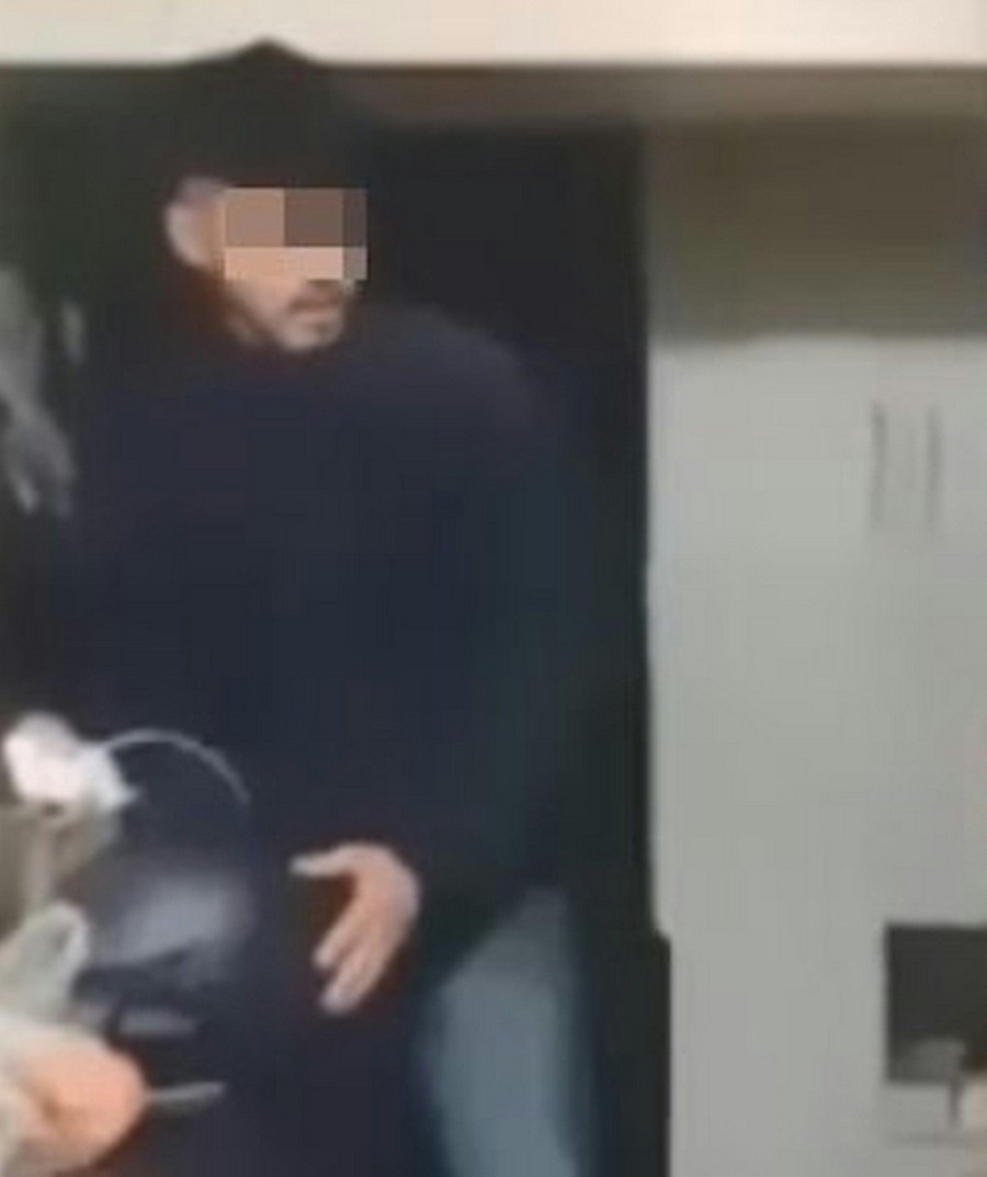 Đây là một trong những "vị khách" được chú ý nhất của "Hồng Tỷ". Ảnh: Weibo. beard.jpg