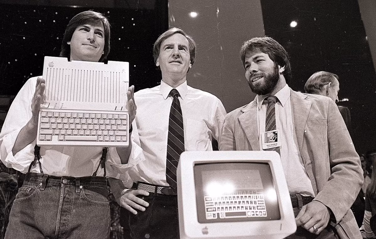 steve-jobs-gioi-thieu-may-tinh-apple