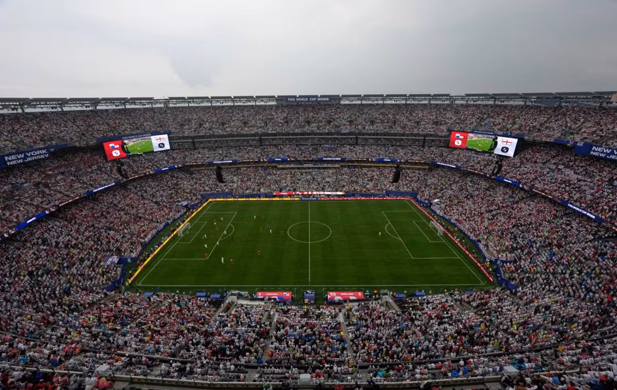 ملعب نيويورك نيوجيرسي، حيث سيُقام نهائي كأس العالم 2026. الصورة: ستيفن ك.هـ. مويس/ أسوشيتد برس. Sân MetLife tổ chức trận chung kết World Cup 2026 giữa Tây Ban Nha và Argentina