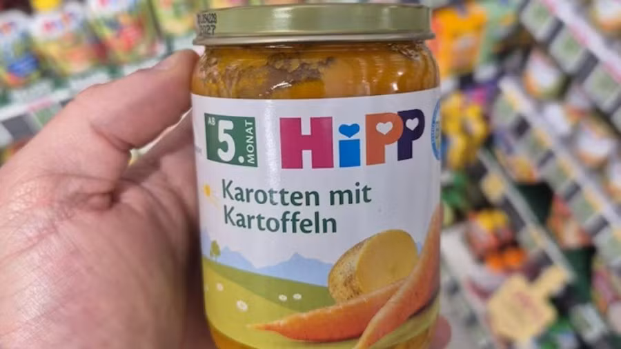 Hũ ăn dặm HiPP vị khoai tây cà rốt bị nghi nhiễm chất độc tại châu Âu