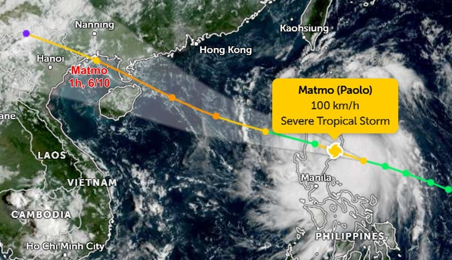 Vị trí hiện tại và dự báo đường đi của bão Matmo, theo JTWC sáng 3/10. Ảnh: Zoom Earth, JMA/ NOAA/ CIRA, Himawari, JTWC. track-jtwc-oct3.jpg