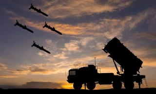 Ukraine thông báo nhận hai 'lá chắn thép' Patriot từ Đức