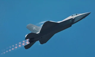 Trung Quốc lần đầu công bố nhà chứa máy bay chiến đấu tàng hình J-35