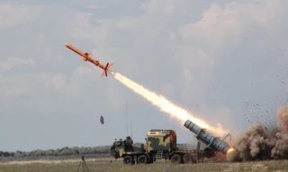 Ukraine công bố 'vũ khí thay đổi cuộc chơi', tầm bắn 1.000 km