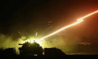 Nga, Ukraine không kích lẫn nhau trong đêm Giáng sinh