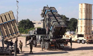 Mỹ, Israel đối mặt với tình trạng 'vực thẳm kho đạn'