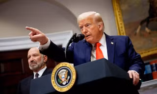 Tổng thống Mỹ Trump cảnh báo Iran đối mặt hậu quả nghiêm trọng nếu không mở cửa eo biển Hormuz