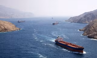 Tình báo Mỹ cảnh báo Iran có thể đóng cửa eo biển Hormuz bất cứ lúc nào