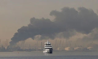 UAE cân nhắc hỗ trợ Mỹ 'phá vỡ' phong tỏa eo biển Hormuz