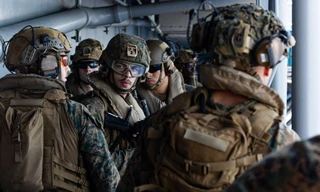 3.500 thủy thủ và lính thủy đánh bộ Mỹ đến Trung Đông