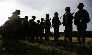 Ukraine gia hạn thiết quân luật thêm 90 ngày