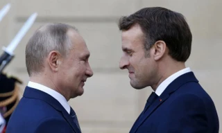 Tổng thống Pháp Macron tính thiết lập lại liên lạc với Tổng thống Nga Putin