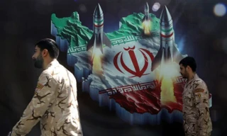 Chiến dịch quy mô lớn của Mỹ: Gần 900 cuộc không kích nhắm vào Iran chỉ trong nửa ngày