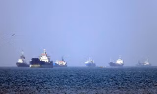 Mỹ nối lại hoạt động hộ tống tàu thuyền ở eo biển Hormuz