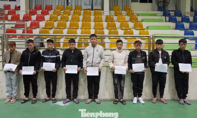 Các đối tượng cướp tại cơ quan Công an.