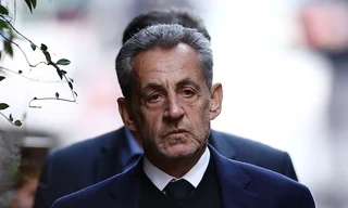 Cựu Tổng thống Pháp Nicolas Sarkozy bị bạn tù đe dọa