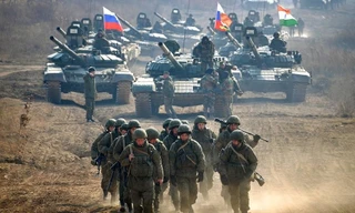 Ukraine nói hàng trăm binh sĩ Nga được điều đến Belarus