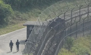 Hàn Quốc nói Triều Tiên dựng hàng rào chống tăng dài 10 km dọc biên giới