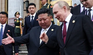 Tổng thống Nga, Chủ tịch Triều Tiên cùng đi siêu xe Aurus đến địa điểm họp song phương