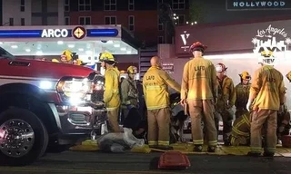 Mỹ: Xe hơi lao vào đám đông, hàng chục người bị thương