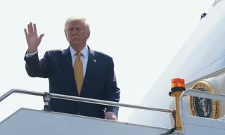 Tổng thống Mỹ Donald Trump rời Malaysia, đến Nhật Bản