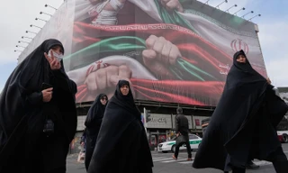 Iran chính thức cho phụ nữ điều khiển xe máy