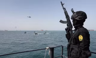 Đòn phong tỏa của Mỹ với Iran tác động như thế nào tới dòng chảy dầu mỏ?