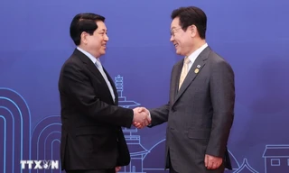 Chủ tịch nước Lương Cường dự tiệc tối chào mừng các nhà lãnh đạo APEC