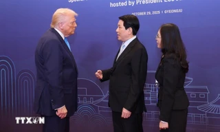 Chủ tịch nước Lương Cường gặp Tổng thống Hoa Kỳ Donald Trump