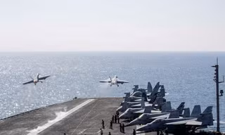 Tổng thống Donald Trump: Quân đội Mỹ sẽ tiếp tục hiện diện xung quanh Iran