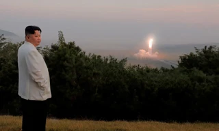 Chủ tịch Triều Tiên kêu gọi mài giũa 'tấm khiên và thanh kiếm' hạt nhân